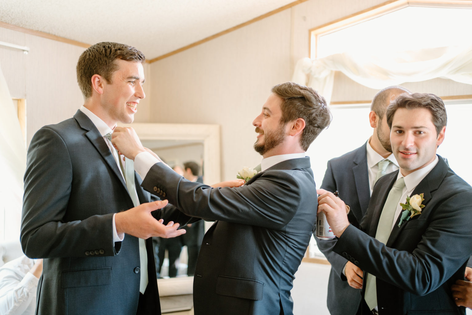 Bride and Groom Getting Ready Photos | sydneyjaiphotography.com