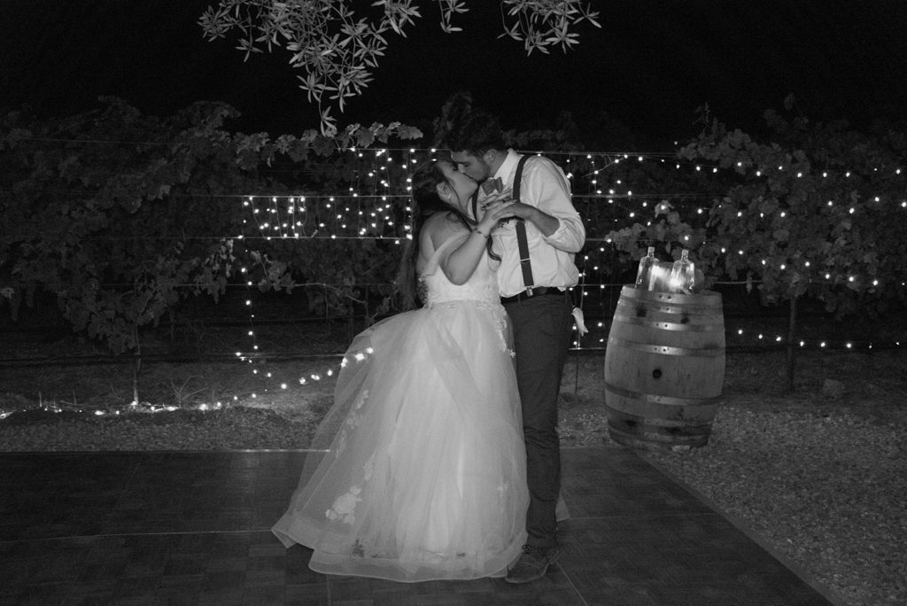 Sydney Jai Photography - Bride and groom first dance, bride and groom kissing, black and white bride and groom photos