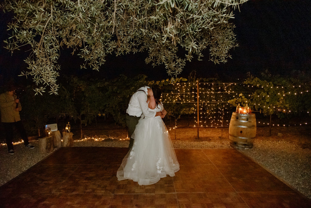 Sydney Jai Photography - Bride and groom first dance