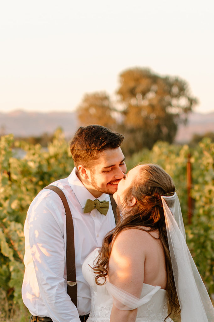 Sydney Jai Photography - Bride and groom photos, winery wedding, wedding photos in vineyard