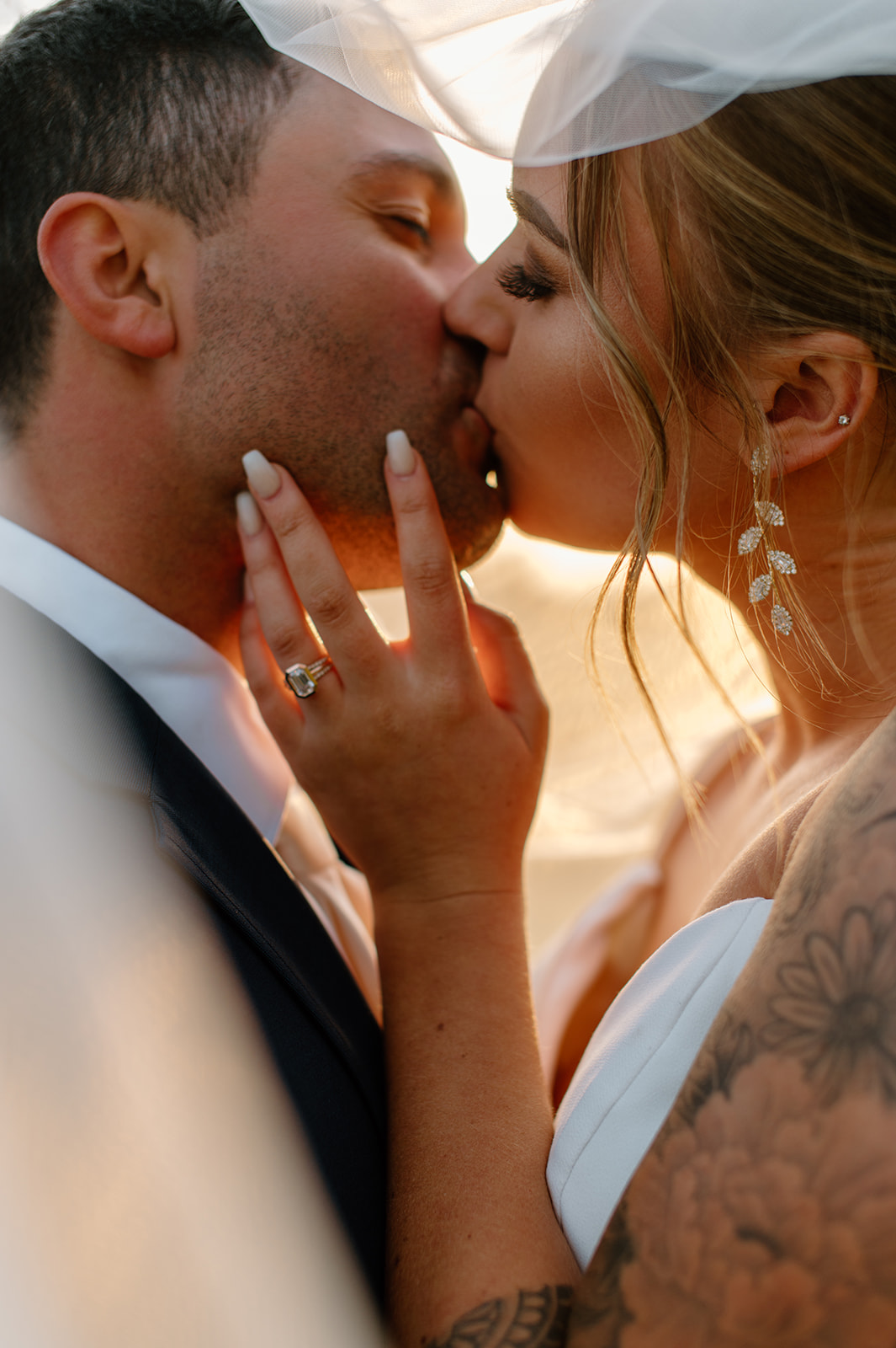 Sydney Jai Photography - Sonoma County wedding photography, bride and groom photos, bride and groom kissing